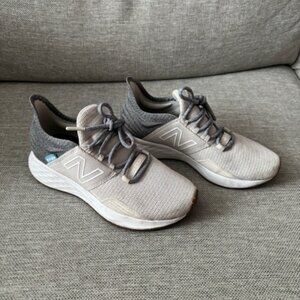 New Balance Fresh Foam Roav Running Shoe, size 6.5